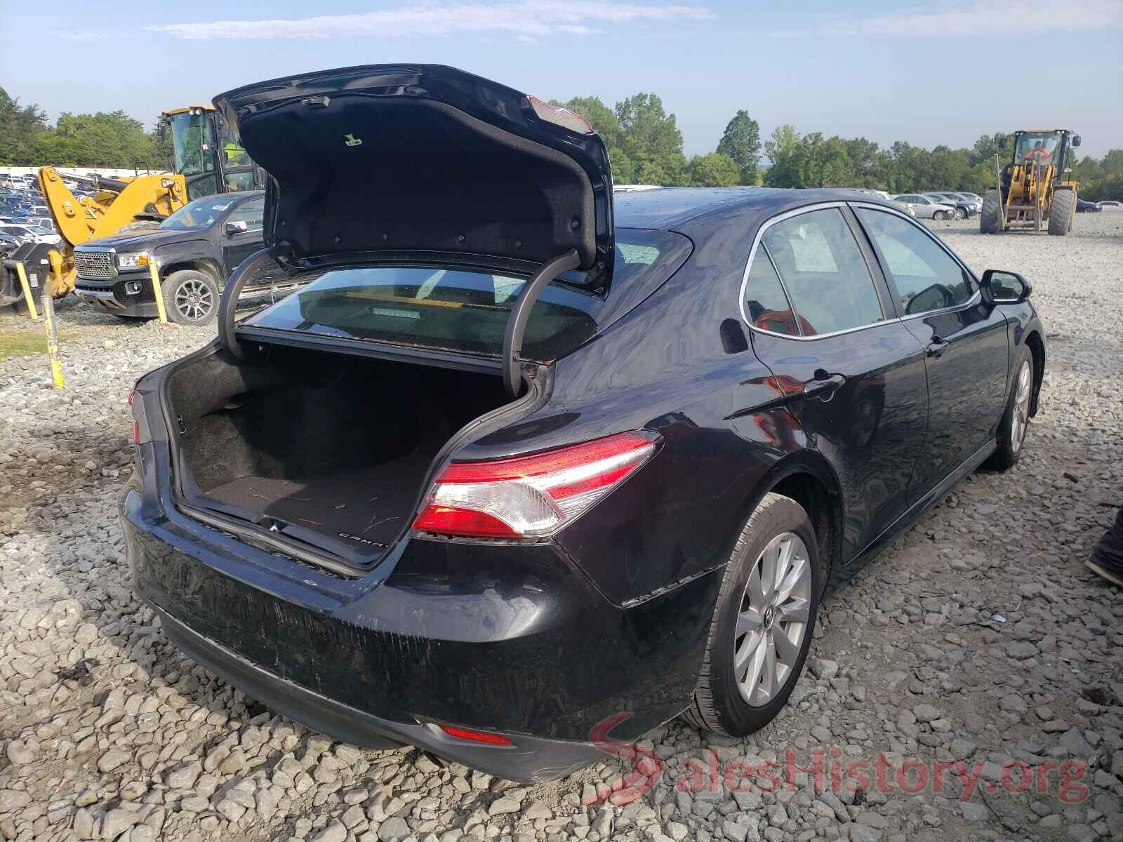 4T1B11HK3KU768404 2019 TOYOTA CAMRY