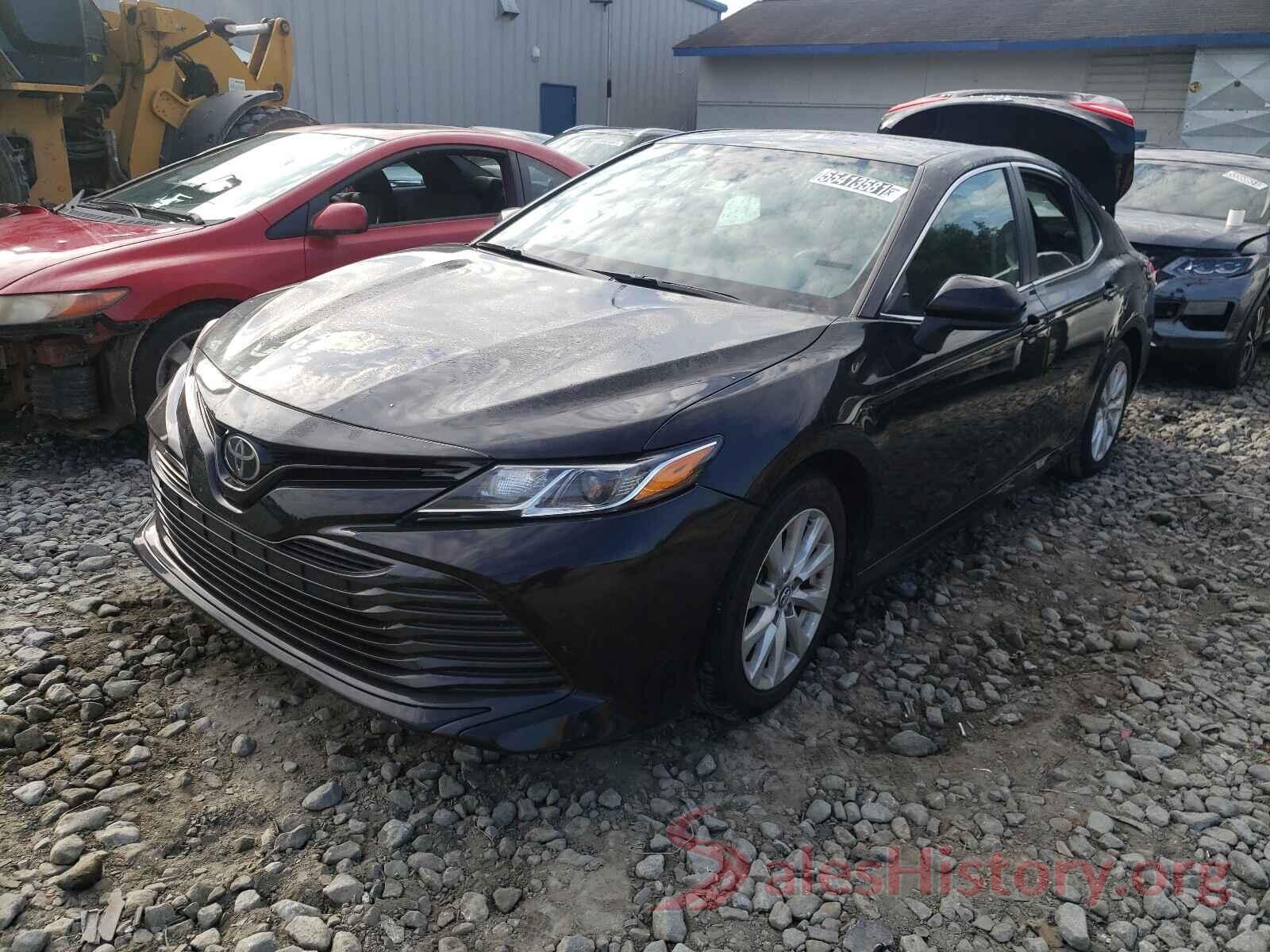 4T1B11HK3KU768404 2019 TOYOTA CAMRY