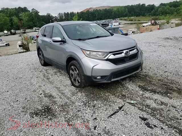 2018 HONDA CRV VIN 5J6RW1H83JA010520, damage close-up