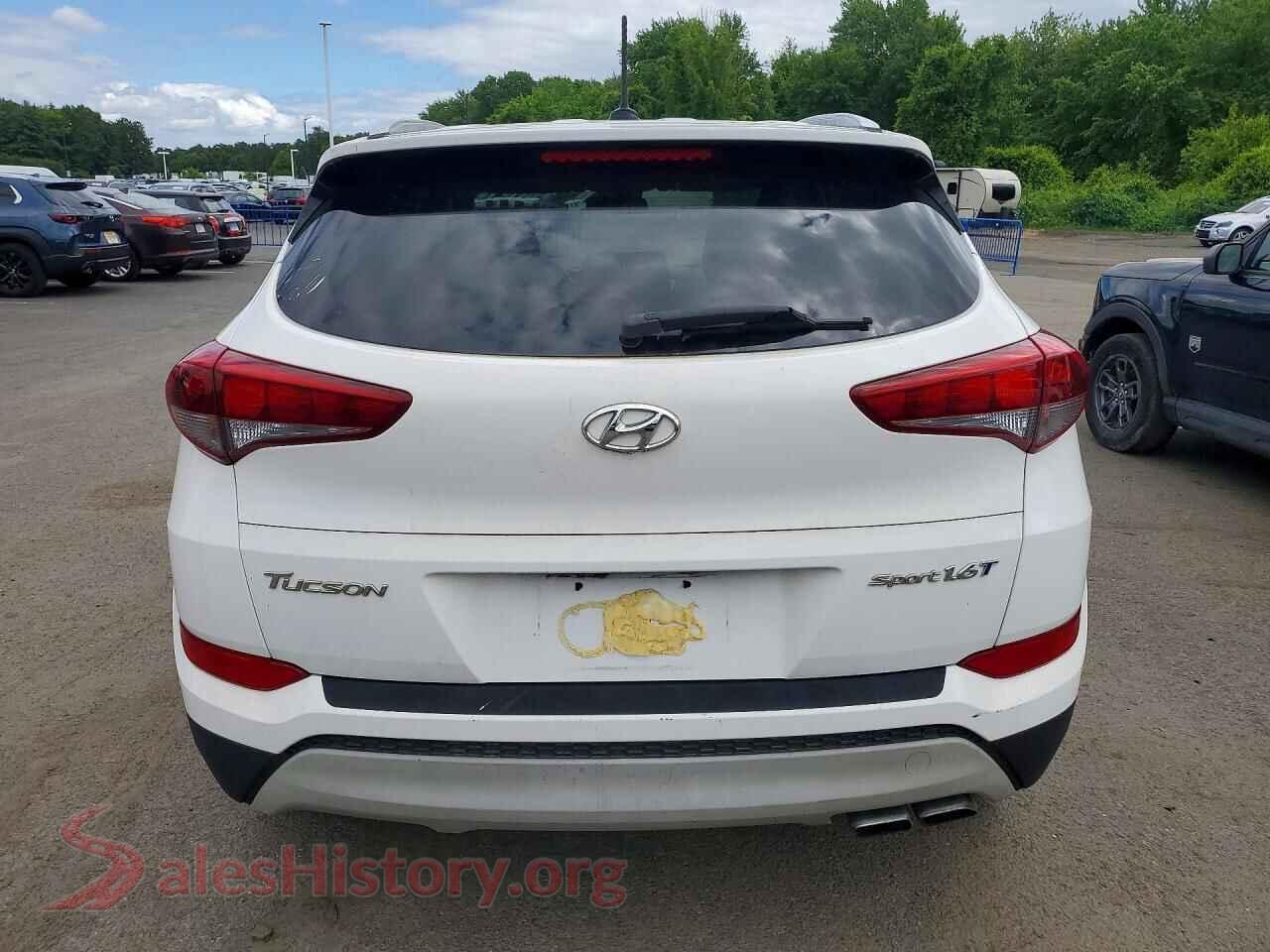 2017 HYUNDAI TUCSON VIN KM8J33A21HU271100, left side view