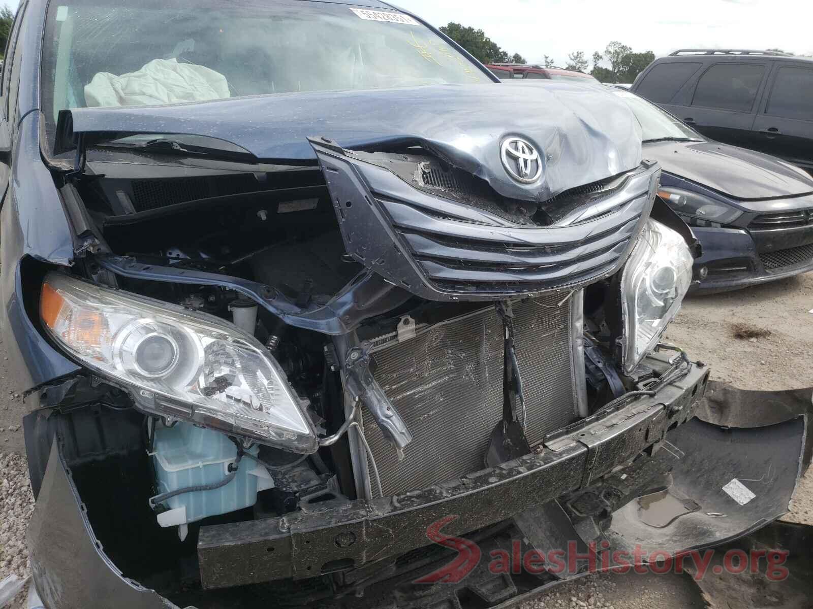 5TDKZ3DC6HS889173 2017 TOYOTA SIENNA