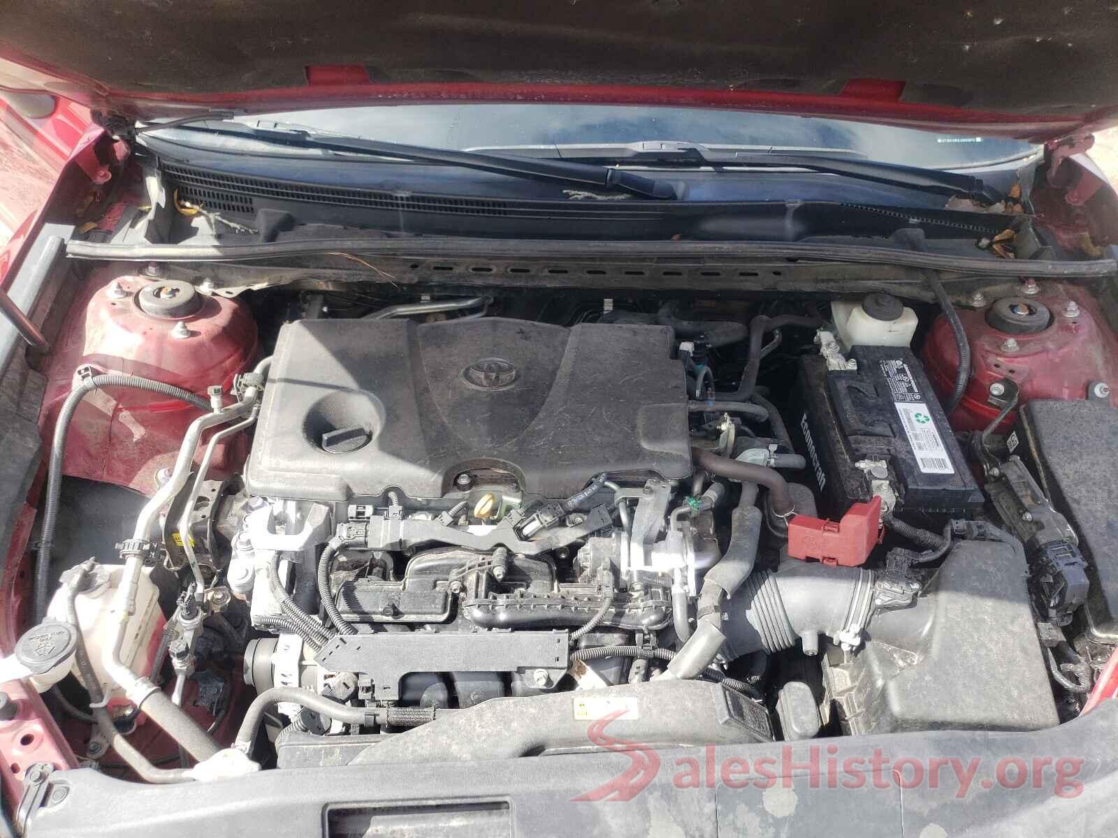 4T1B11HK2JU600672 2018 TOYOTA CAMRY