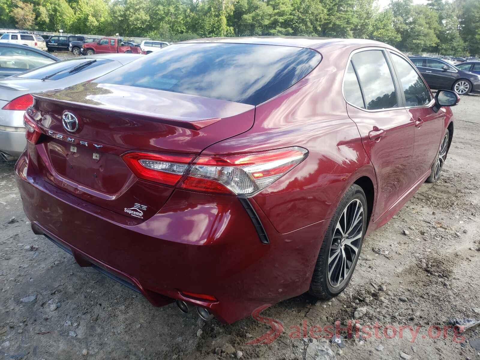 4T1B11HK2JU600672 2018 TOYOTA CAMRY