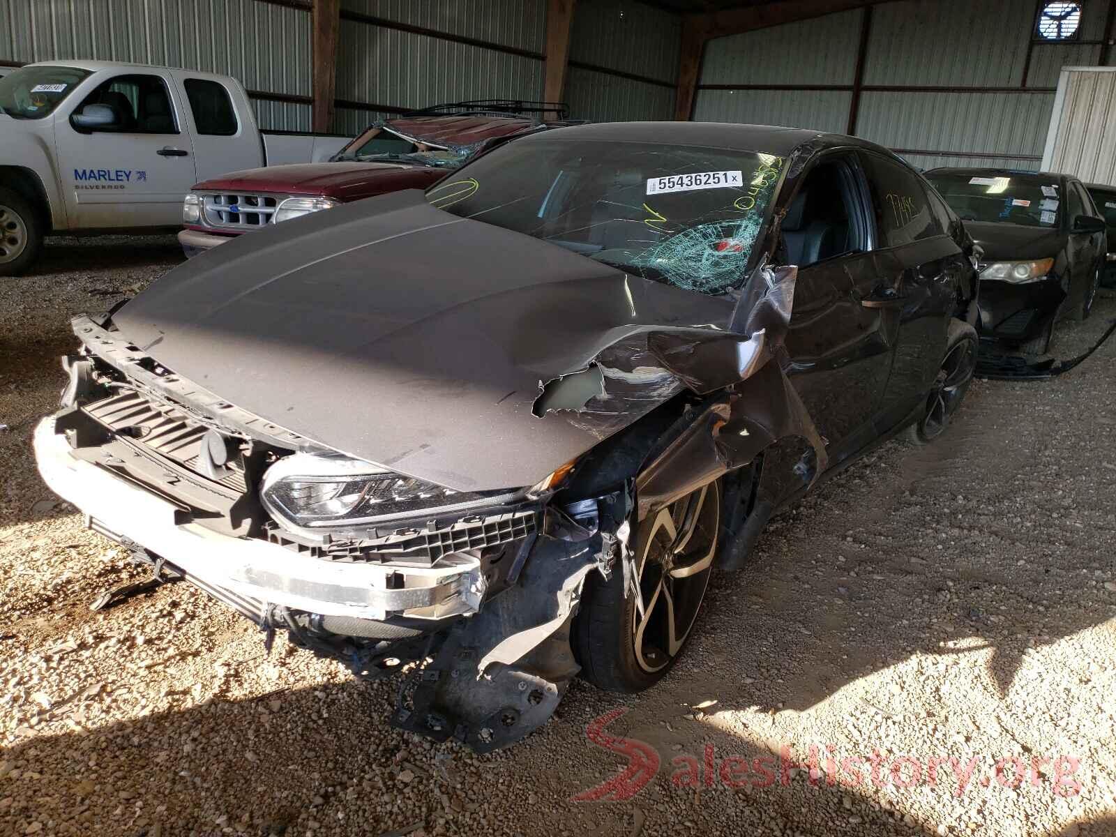 1HGCV2F31JA040385 2018 HONDA ACCORD