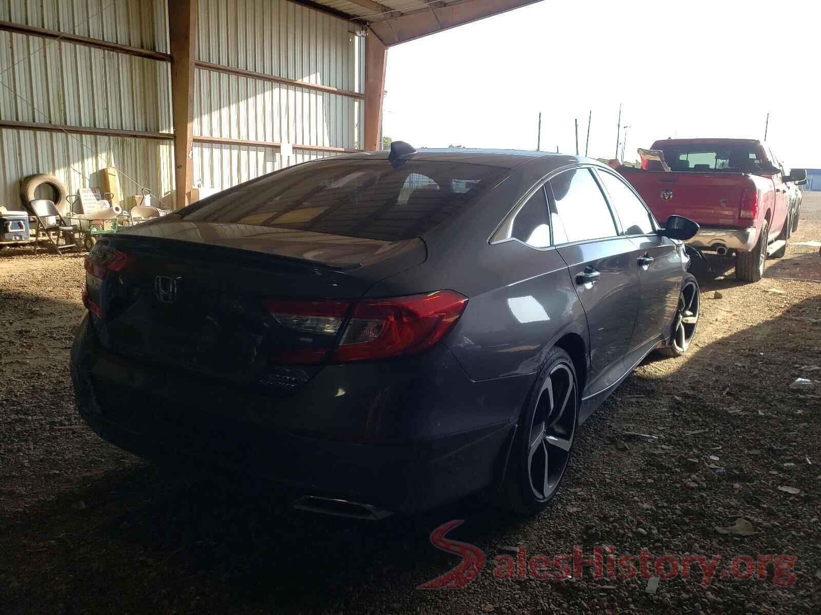 1HGCV2F31JA040385 2018 HONDA ACCORD