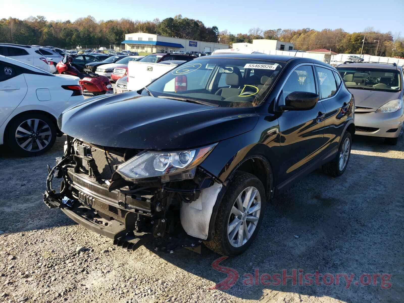 JN1BJ1CR8JW266437 2018 NISSAN ROGUE