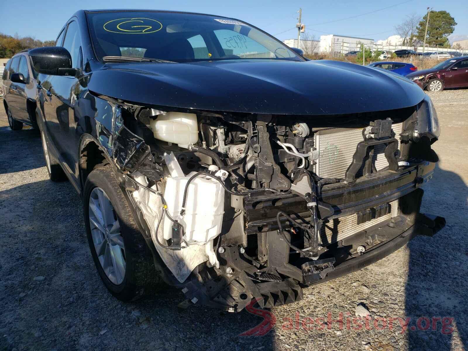 JN1BJ1CR8JW266437 2018 NISSAN ROGUE