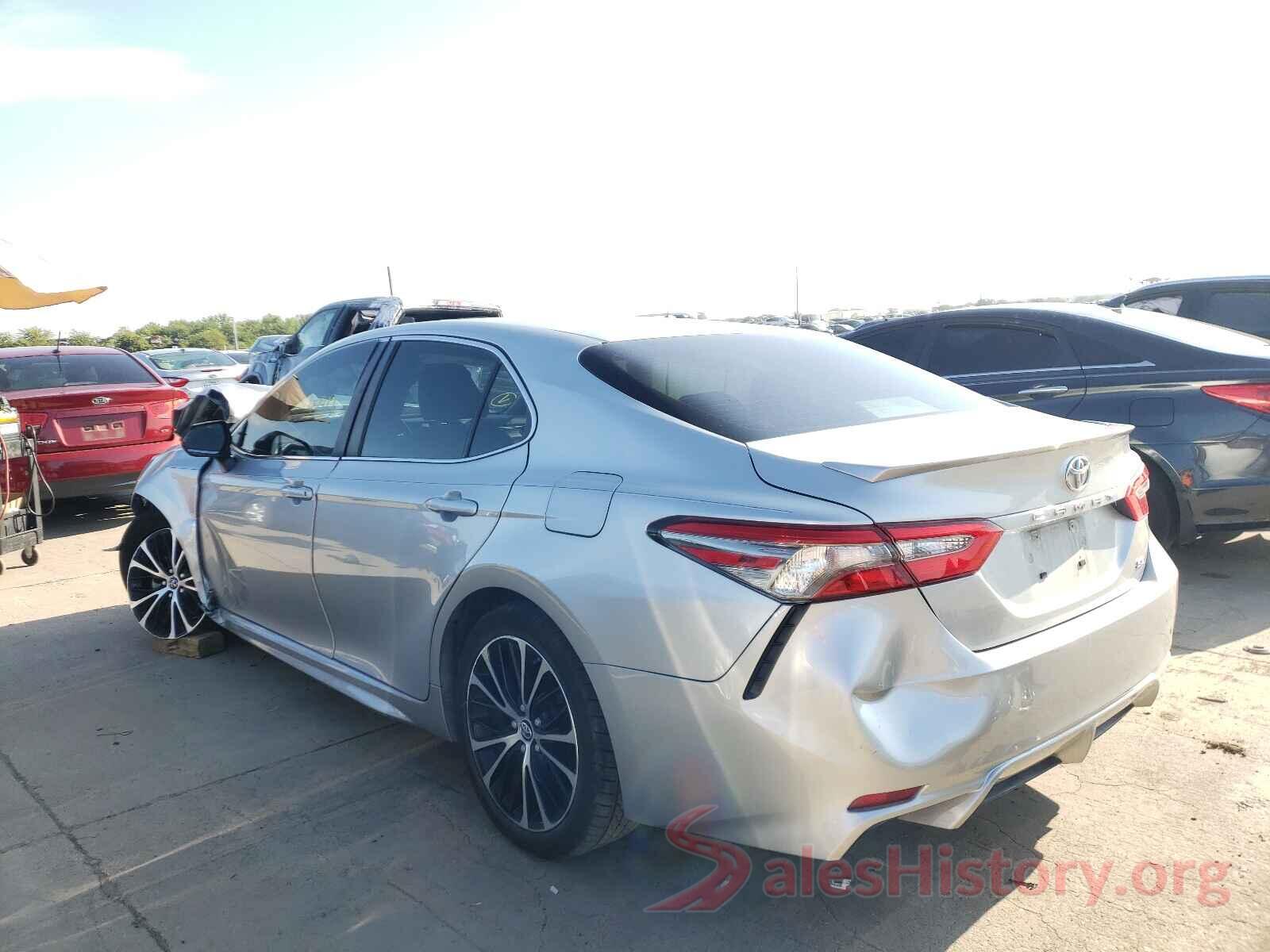 JTNB11HK2J3047561 2018 TOYOTA CAMRY