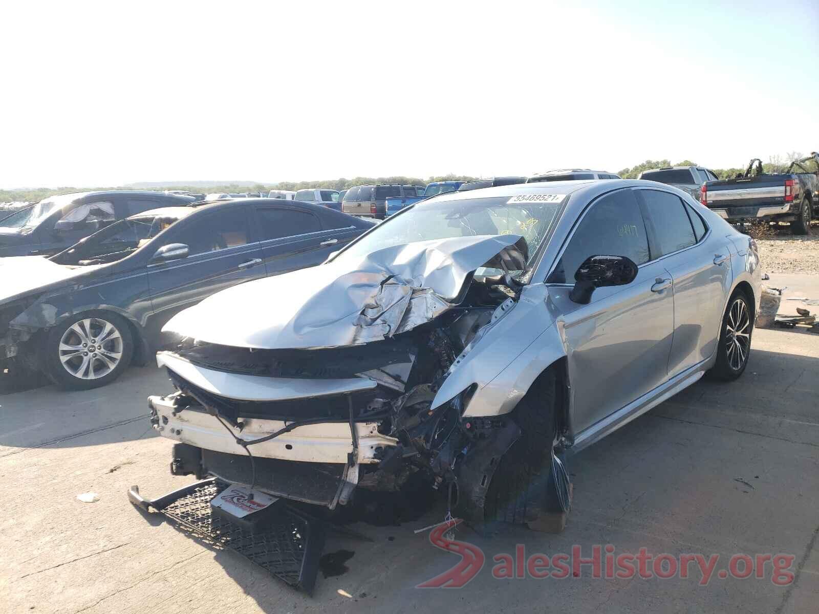 JTNB11HK2J3047561 2018 TOYOTA CAMRY