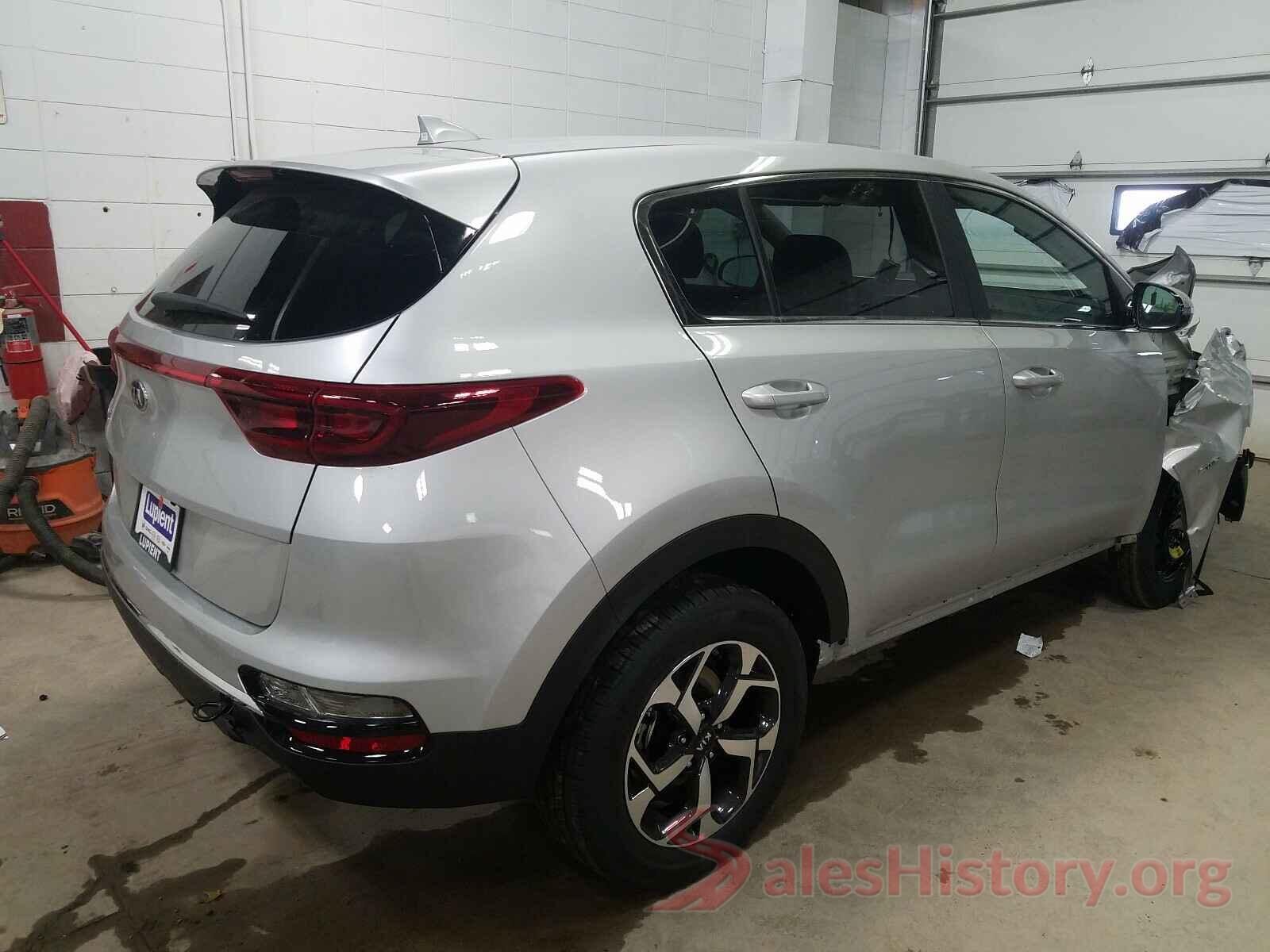 KNDPMCAC0M7861351 2021 KIA SPORTAGE