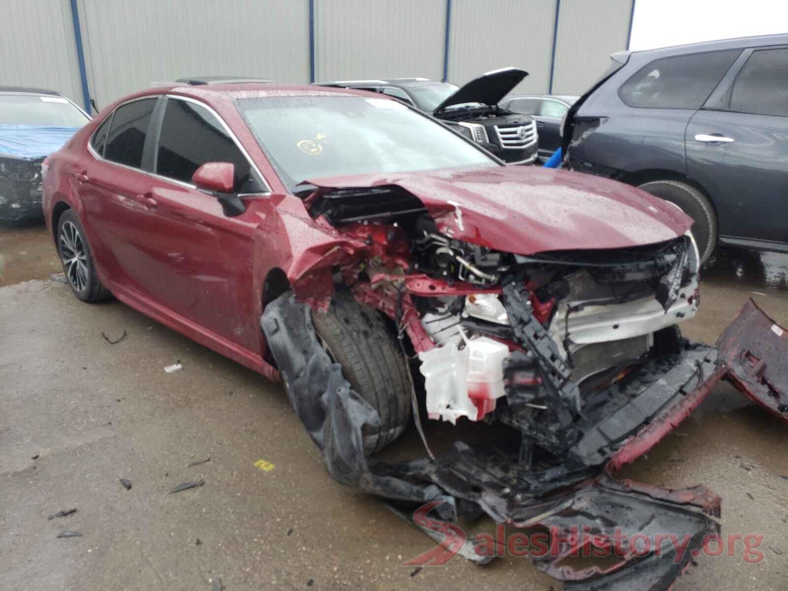 4T1B11HK4JU641868 2018 TOYOTA CAMRY