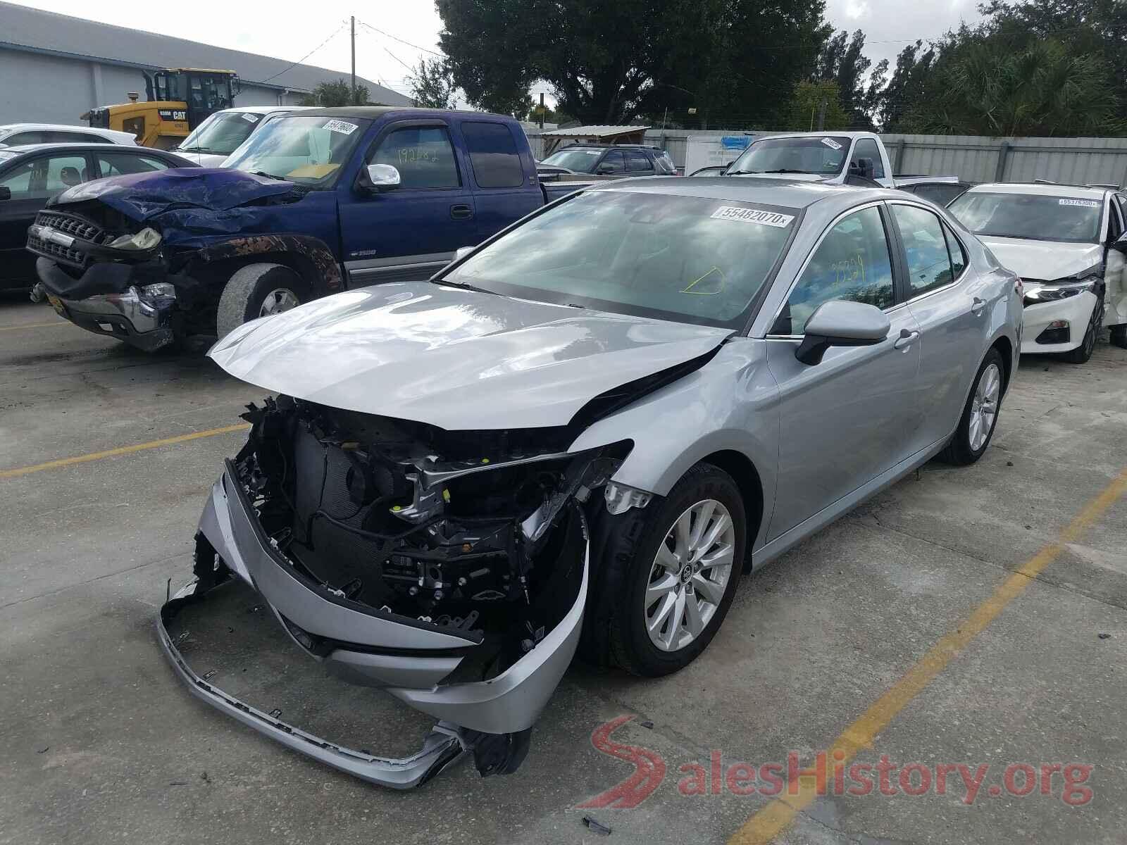 4T1B11HK2JU009984 2018 TOYOTA CAMRY