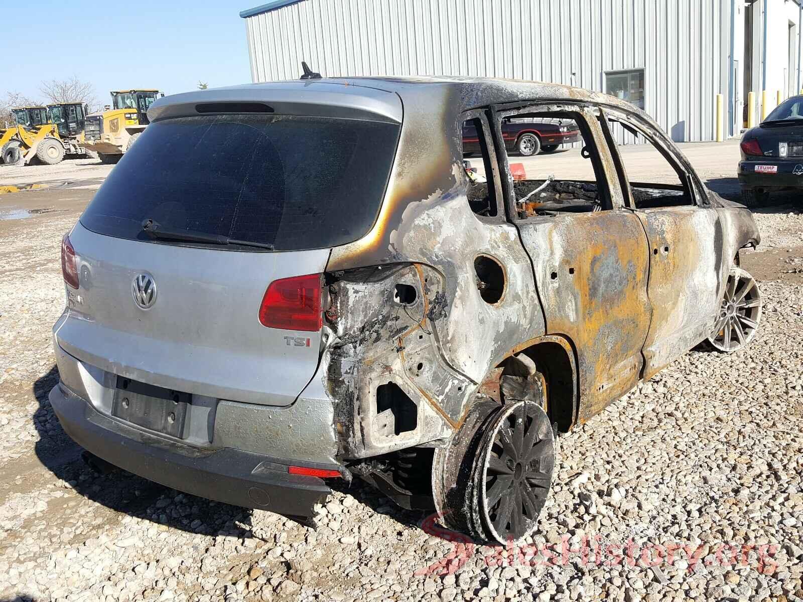 WVGAV7AX7HK054790 2017 VOLKSWAGEN TIGUAN