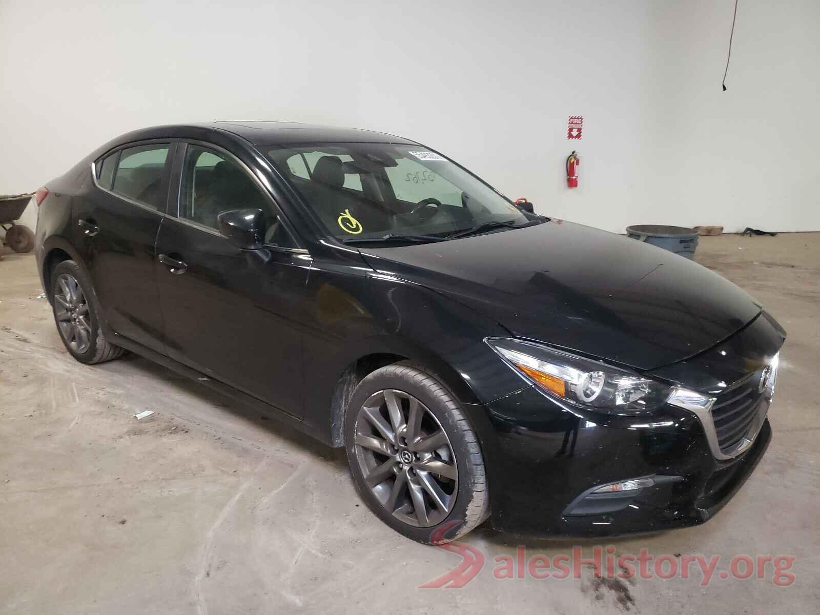 3MZBN1V37JM169740 2018 MAZDA 3