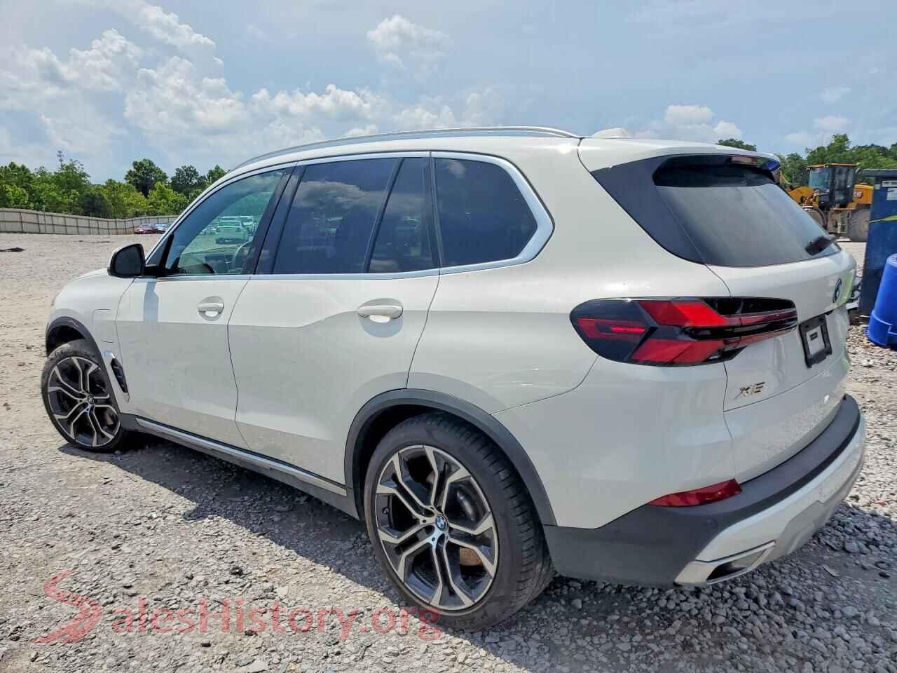 2025 BMW X5 VIN 5UX43EU00S9X36658, front view