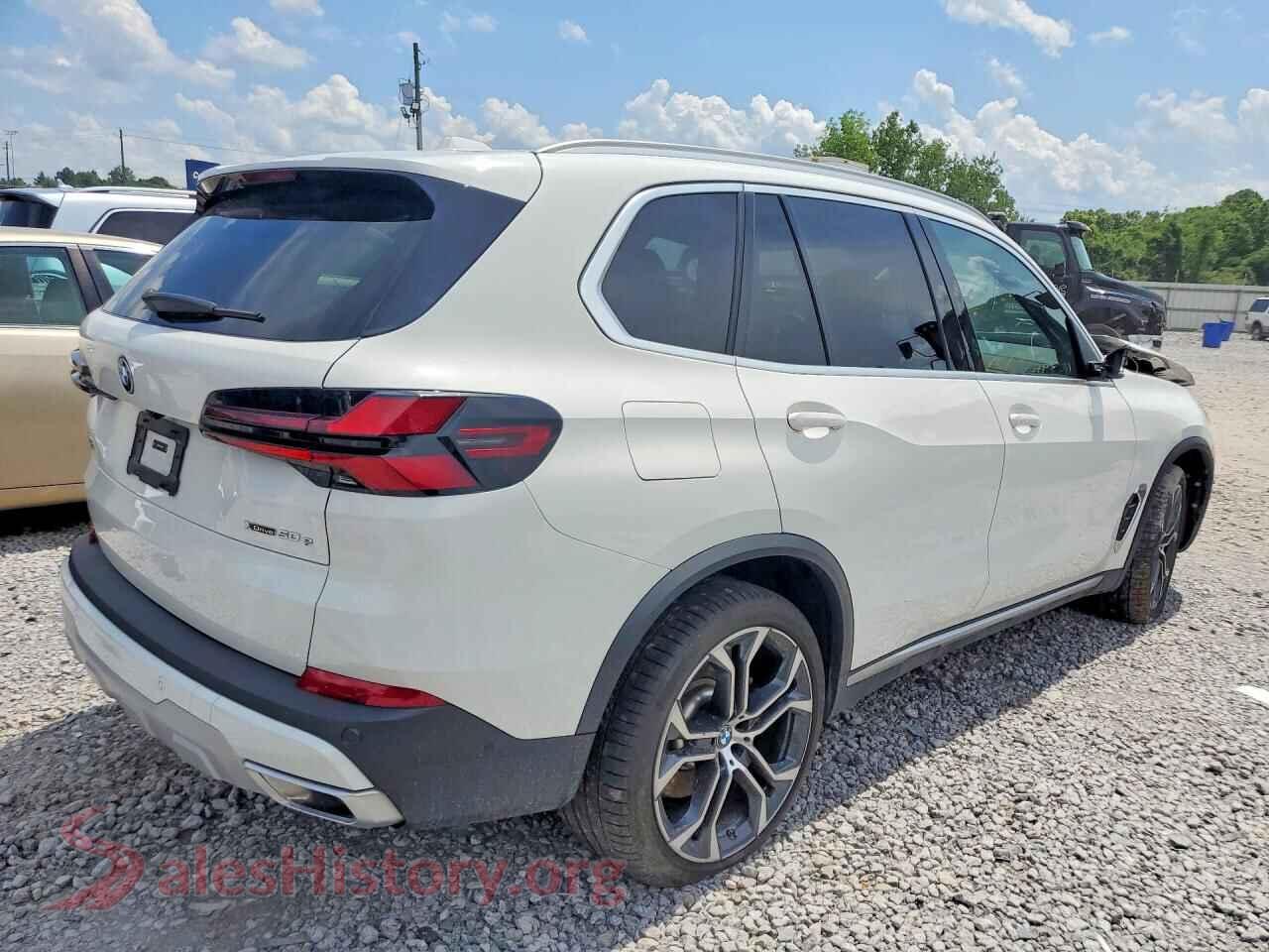 2025 BMW X5 VIN 5UX43EU00S9X36658, right side view