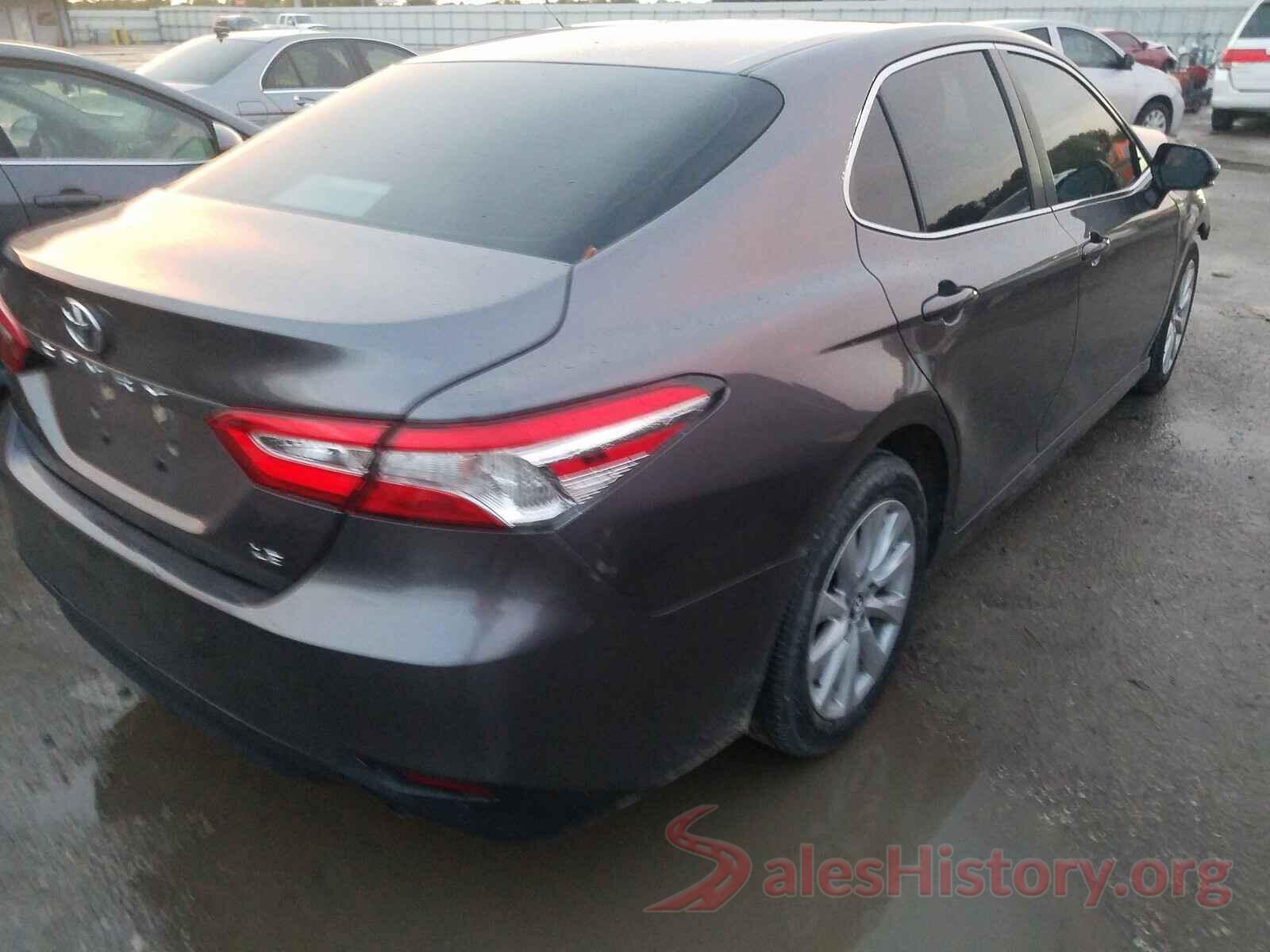 4T1B11HK8JU139901 2018 TOYOTA CAMRY