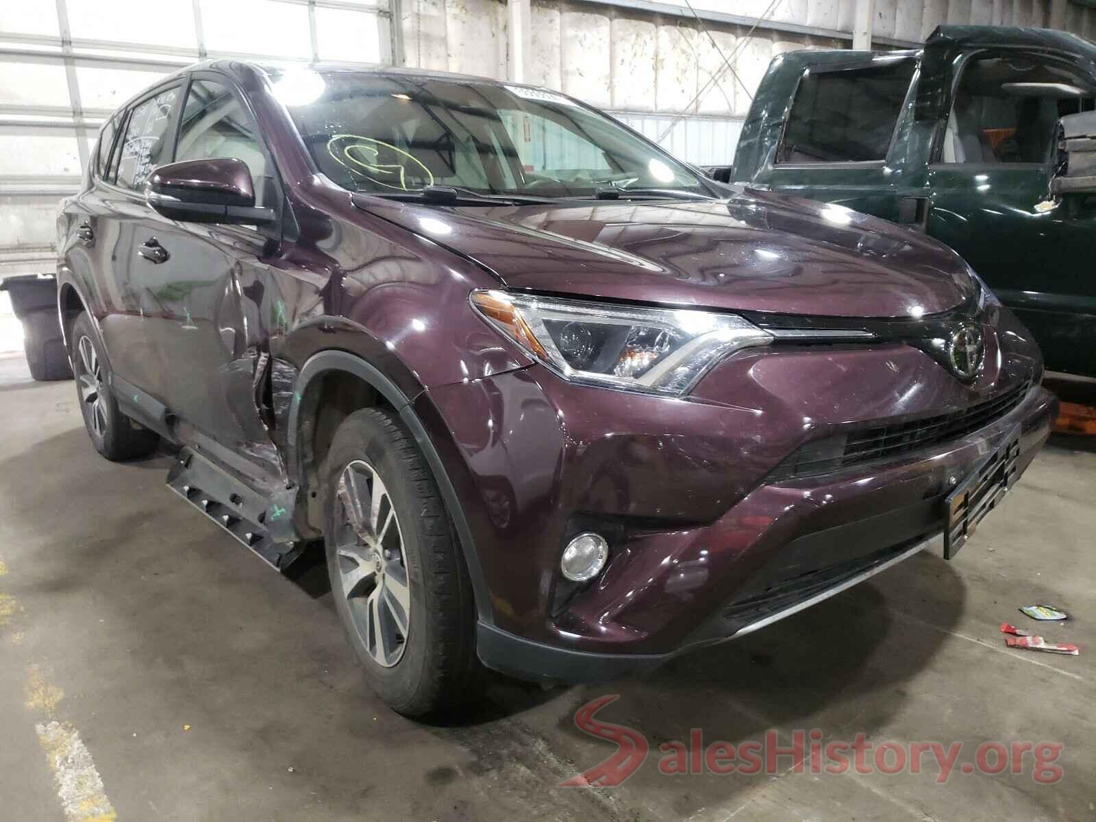 2T3RFREV4JW808265 2018 TOYOTA RAV4