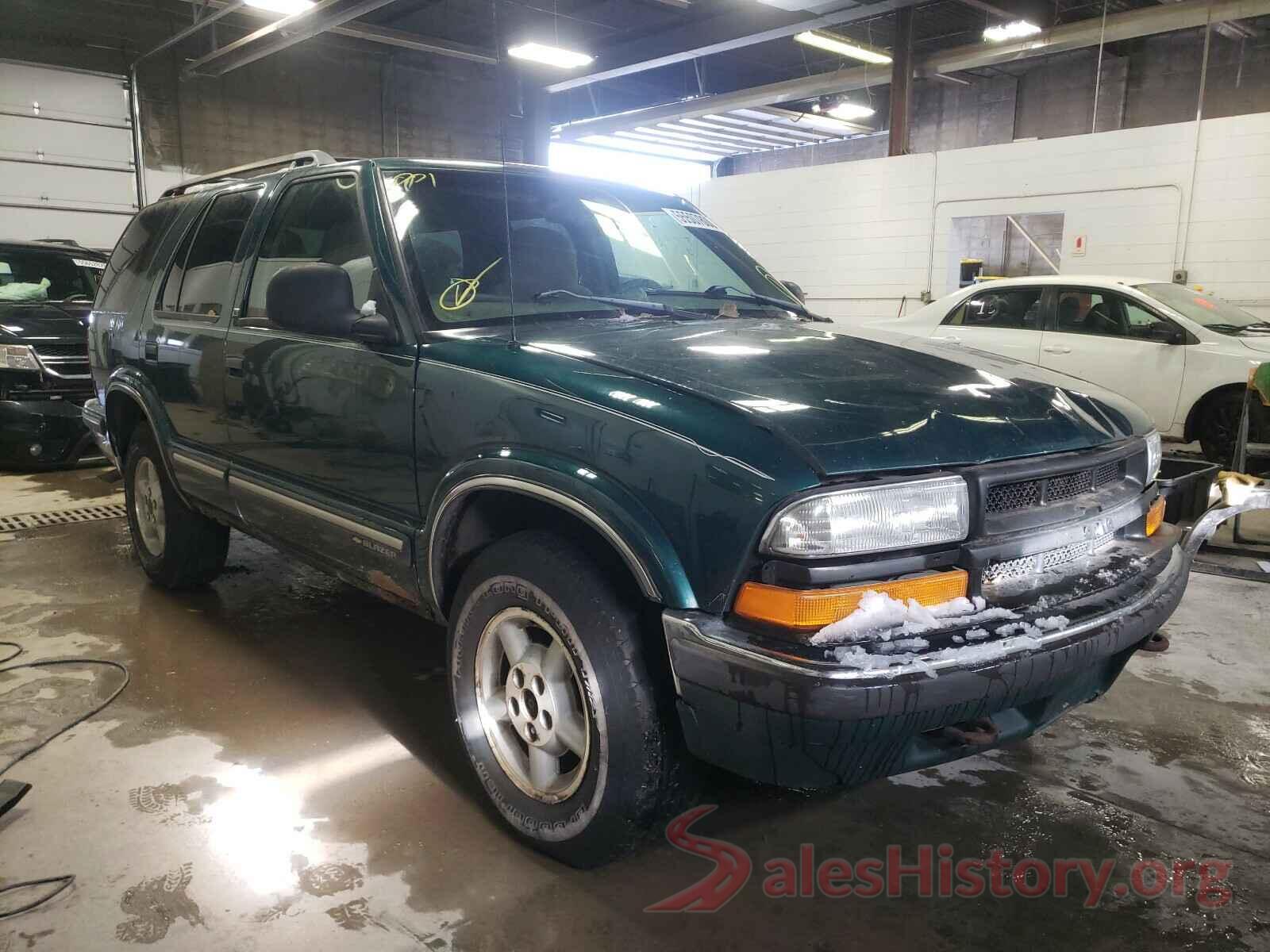 1GNDT13W5W2193829 1998 CHEVROLET BLAZER