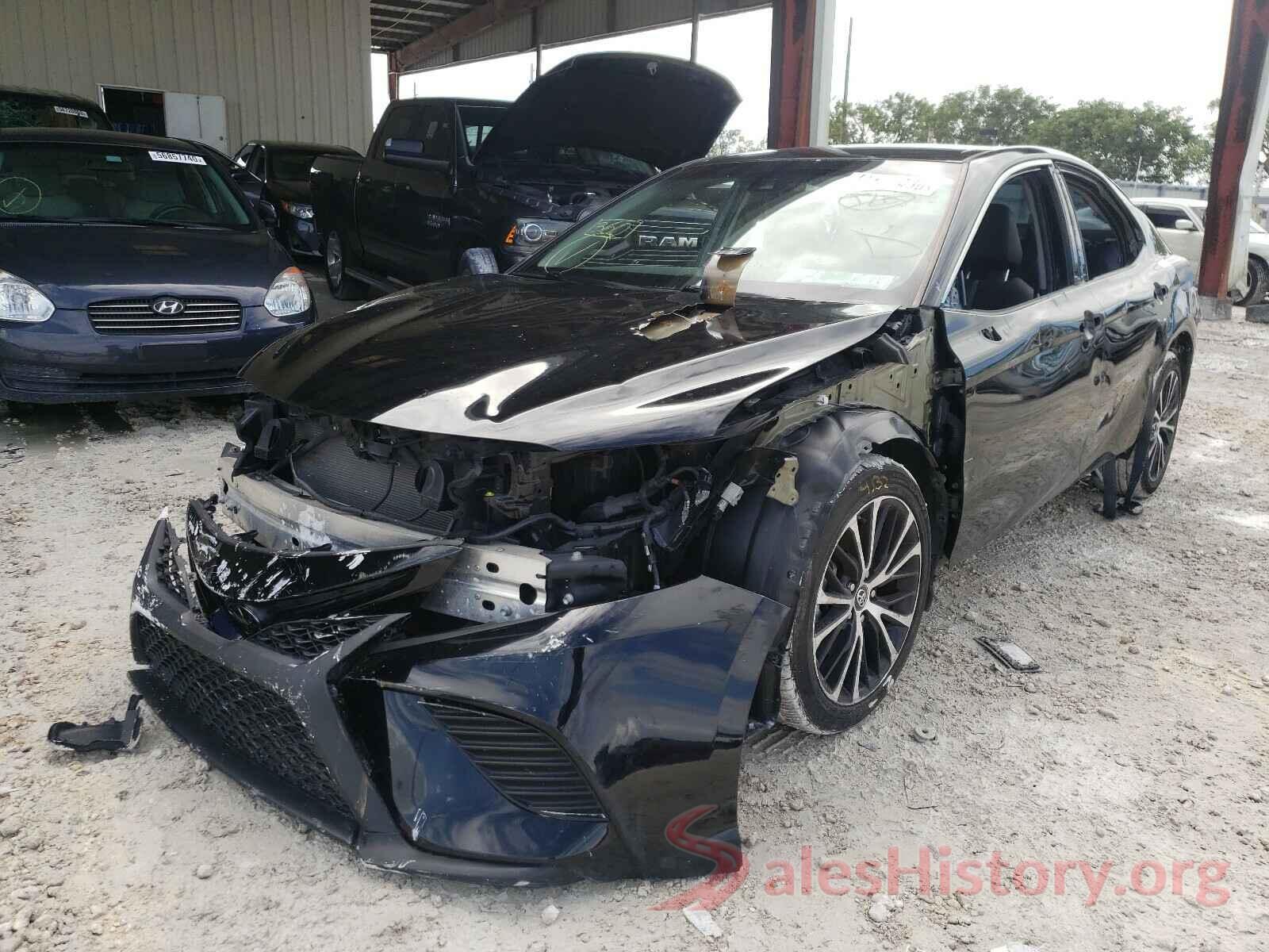 4T1B11HK7JU544521 2018 TOYOTA CAMRY