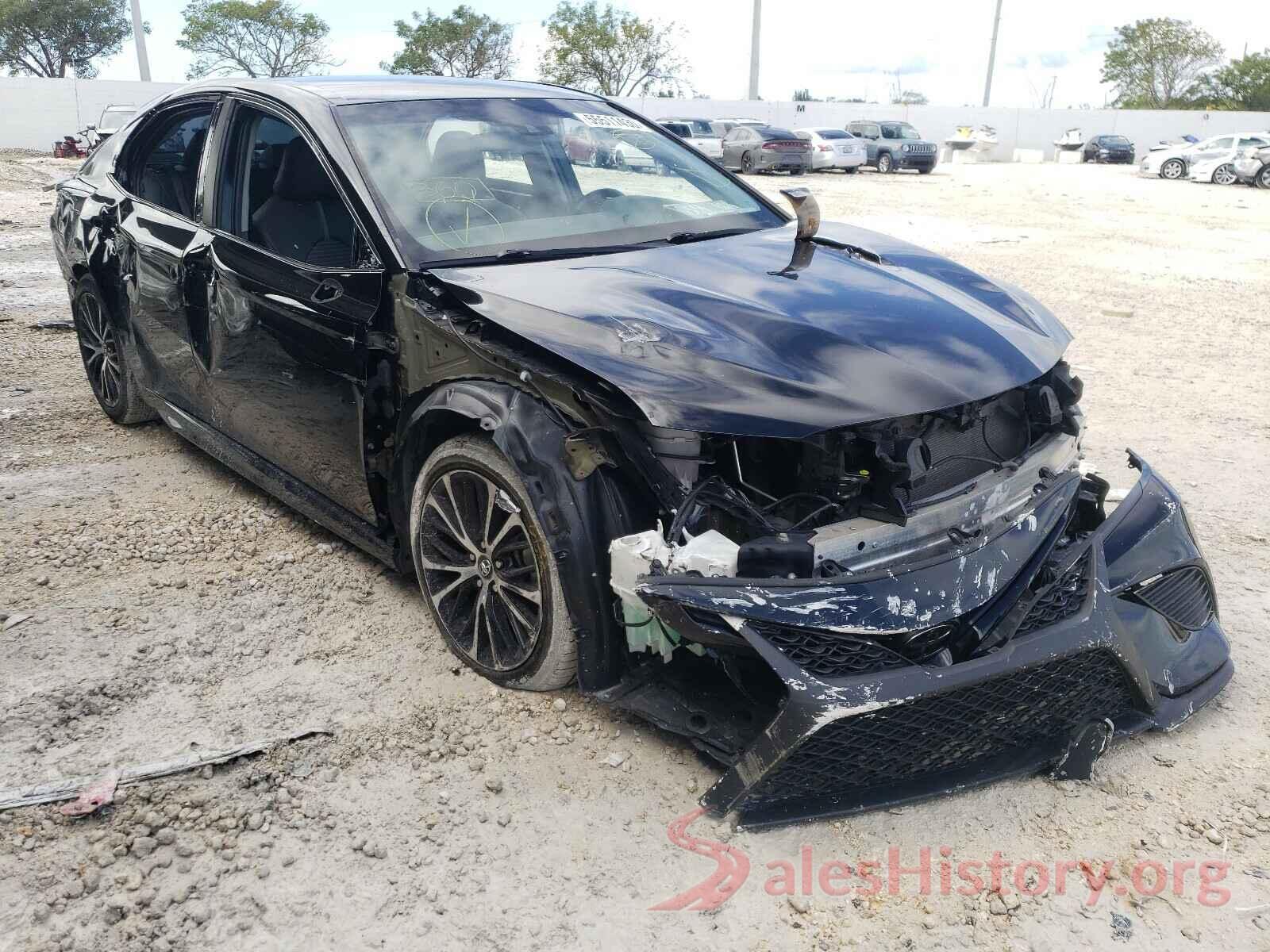 4T1B11HK7JU544521 2018 TOYOTA CAMRY