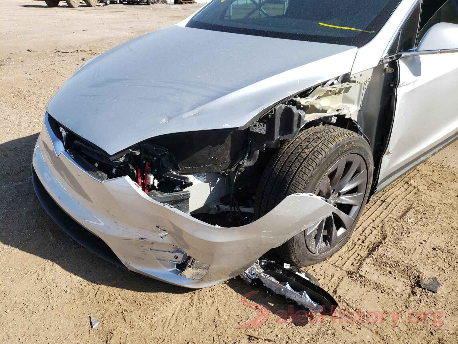 5YJXCAE26JF123083 2018 TESLA MODEL X