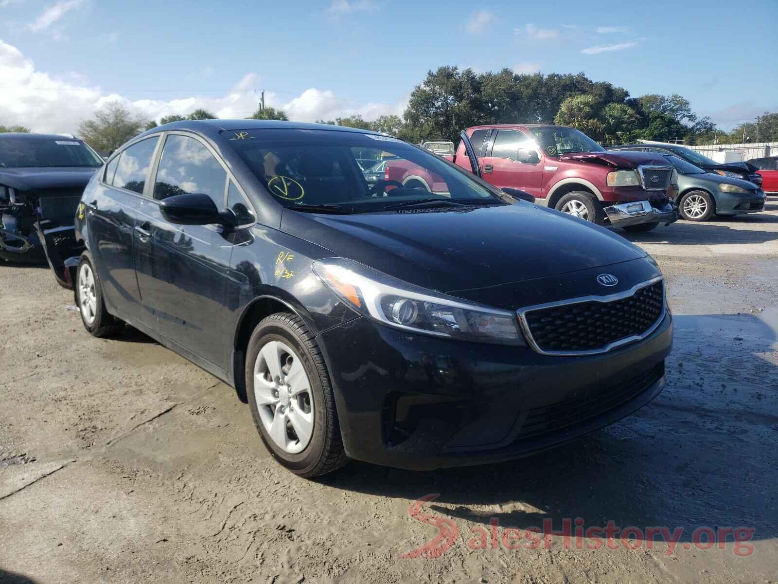 3KPFK4A75HE066232 2017 KIA FORTE