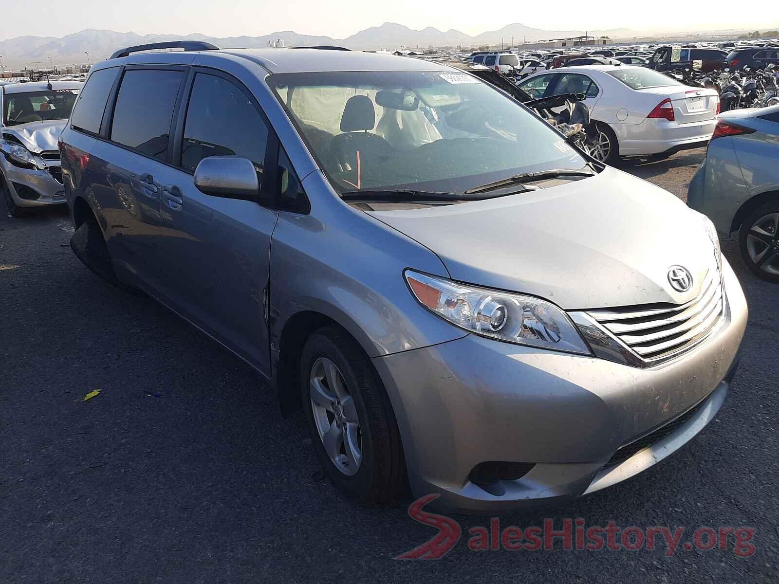 5TDKZ3DCXHS899687 2017 TOYOTA SIENNA