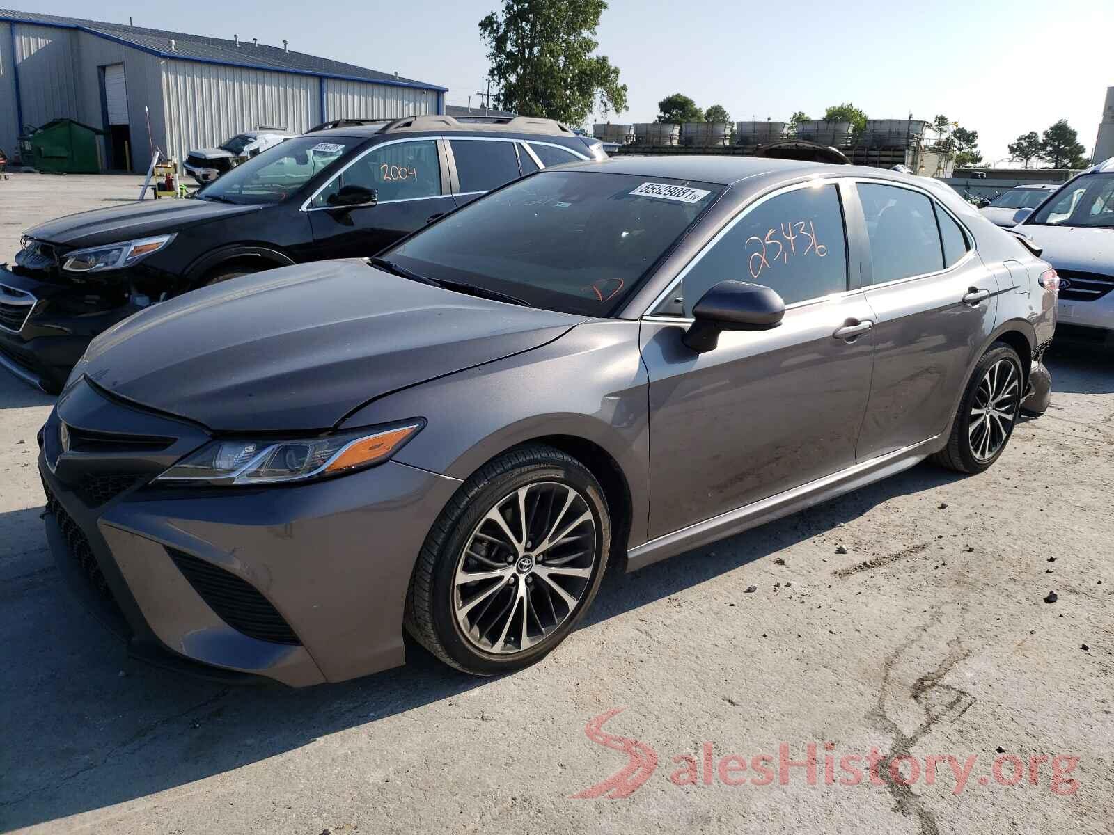 4T1B11HK0KU207982 2019 TOYOTA CAMRY