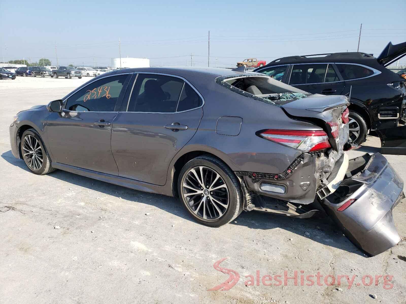 4T1B11HK0KU207982 2019 TOYOTA CAMRY