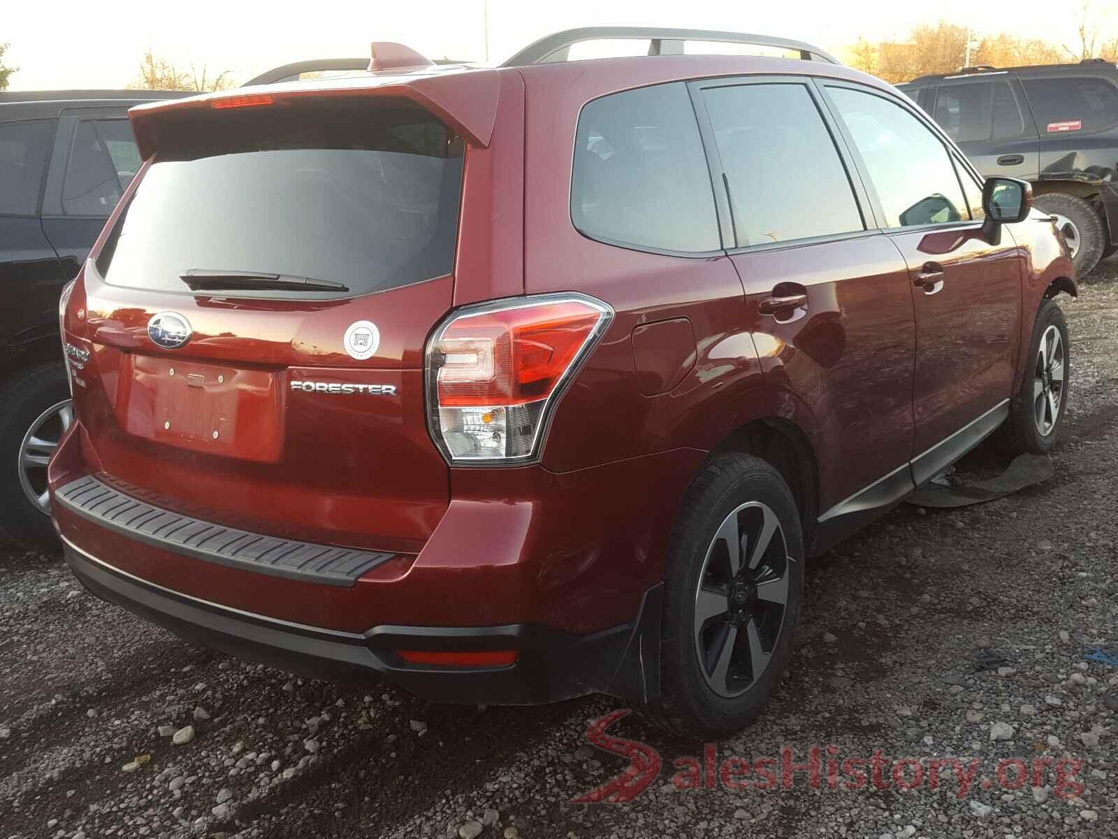 JF2SJAGC0JH474661 2018 SUBARU FORESTER