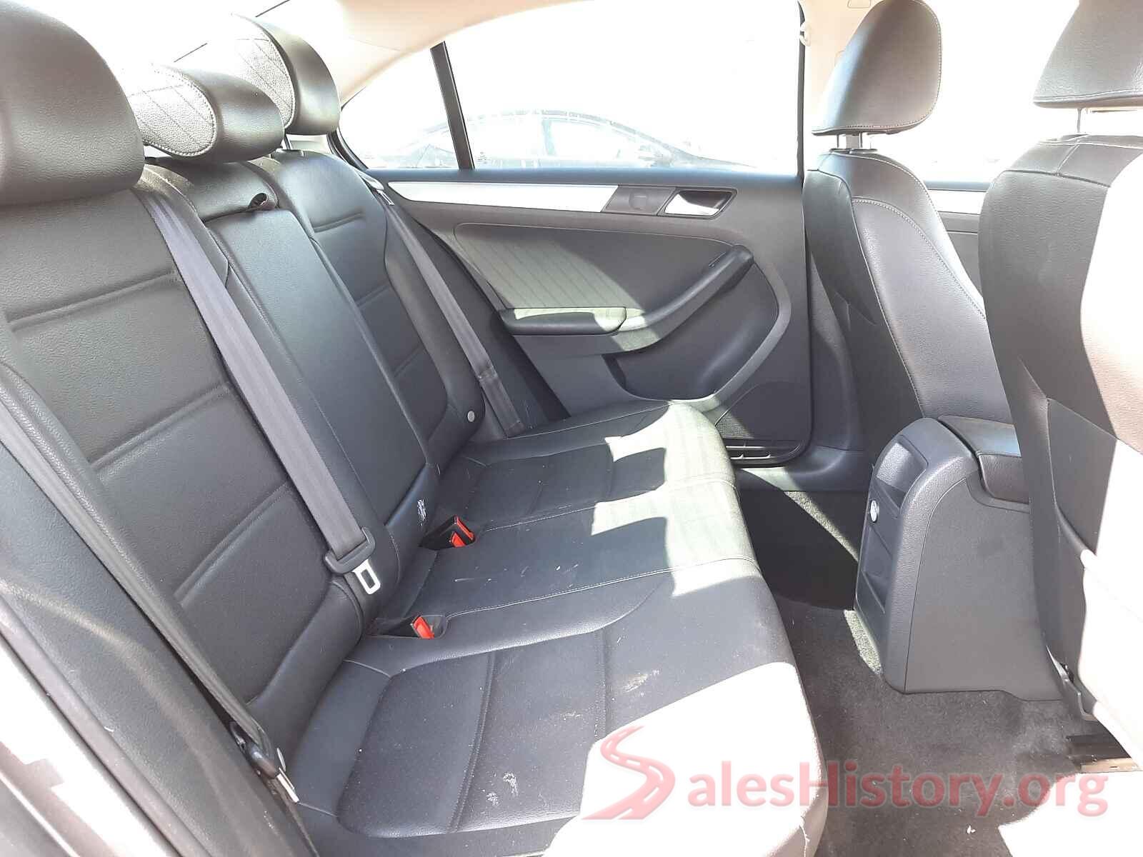 3VWDB7AJ2JM229836 2018 VOLKSWAGEN JETTA