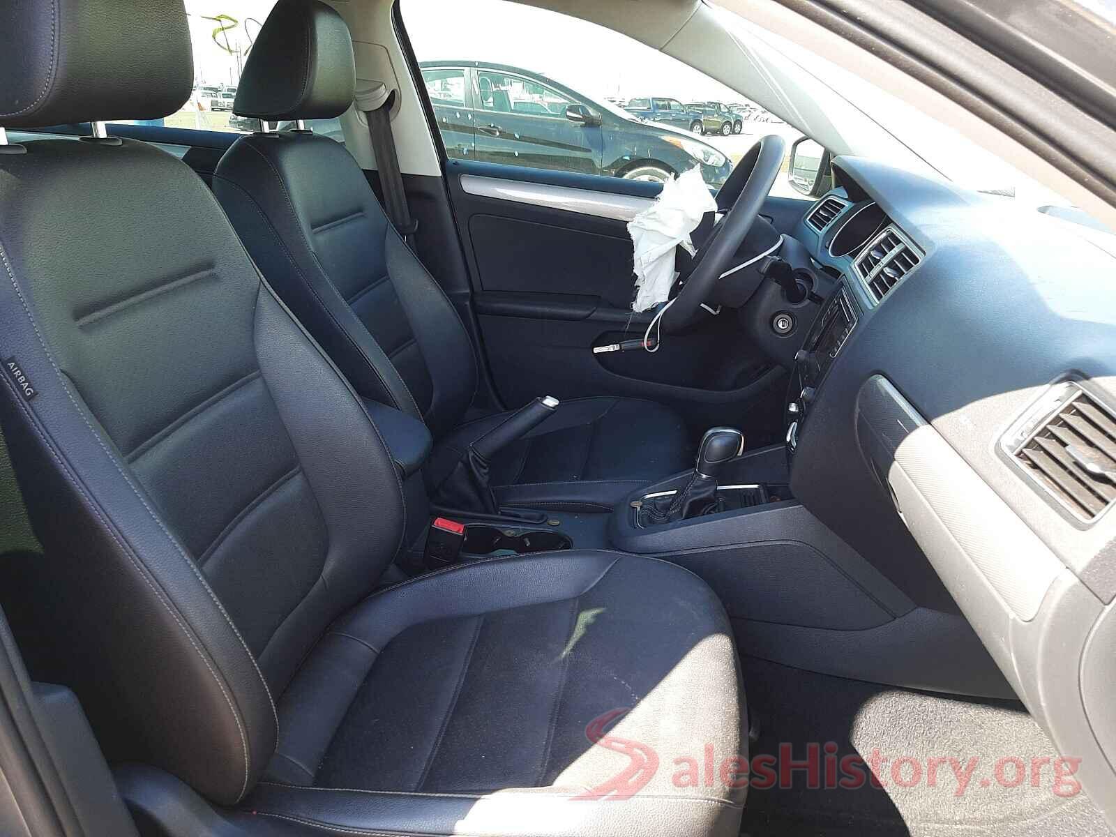 3VWDB7AJ2JM229836 2018 VOLKSWAGEN JETTA