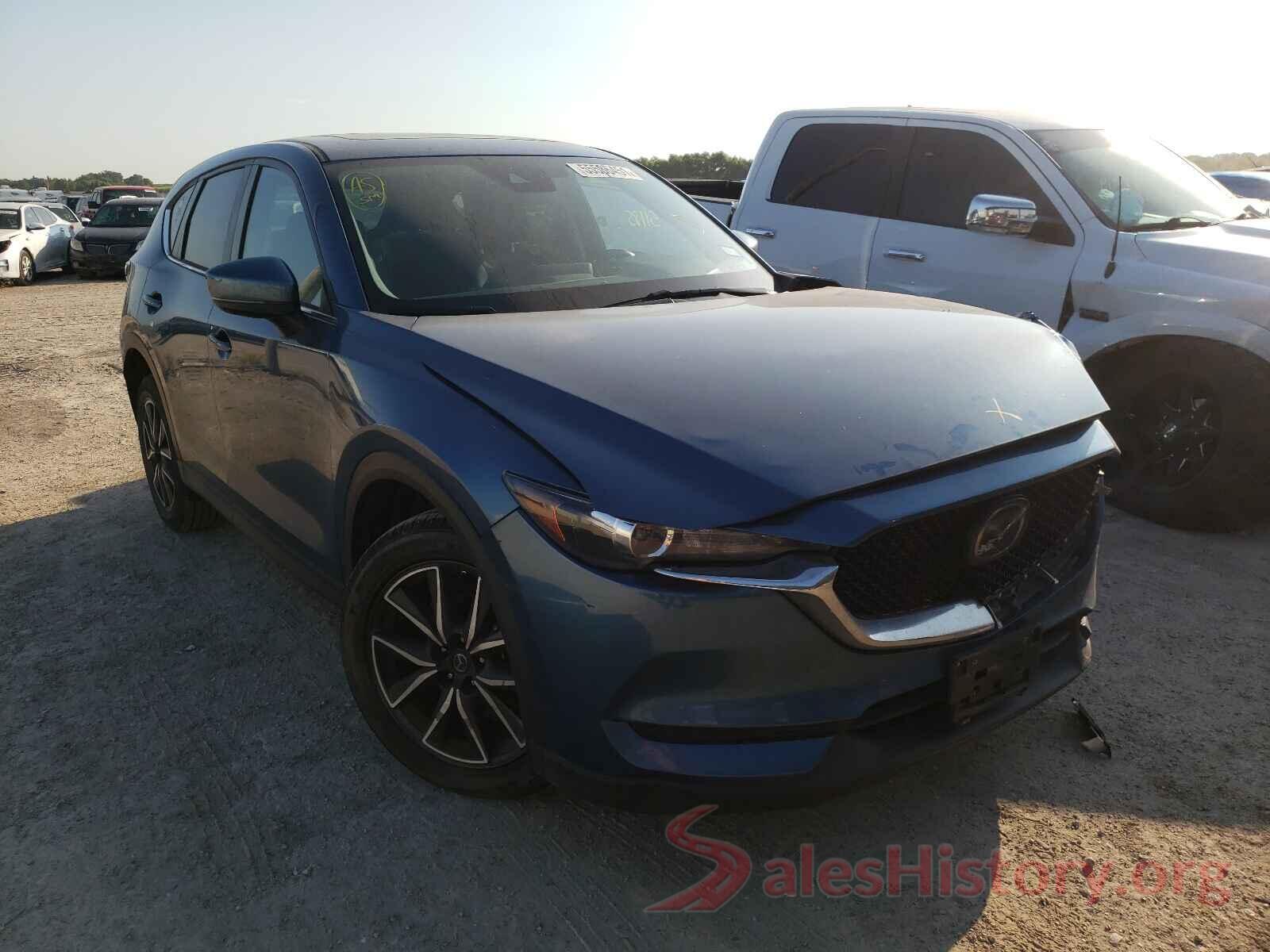 JM3KFACM7J1371140 2018 MAZDA CX-5