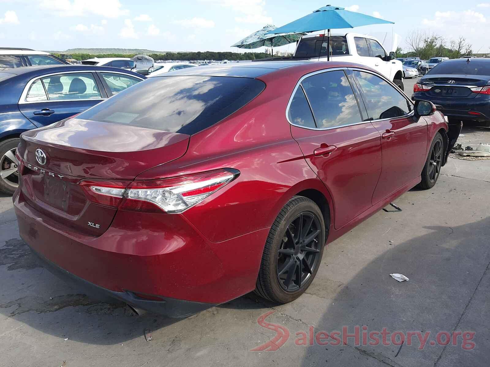 4T1B11HK5JU504261 2018 TOYOTA CAMRY