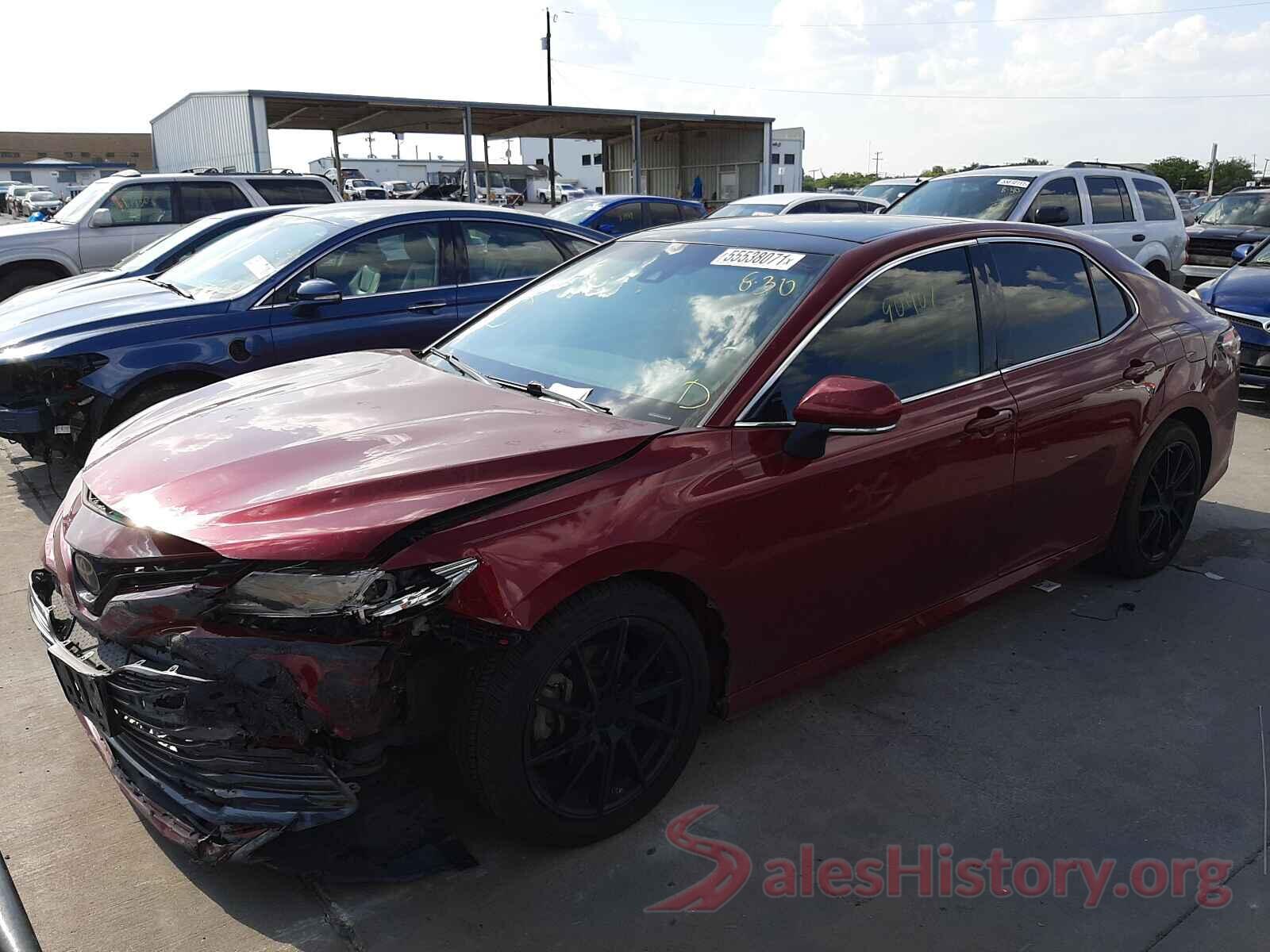 4T1B11HK5JU504261 2018 TOYOTA CAMRY