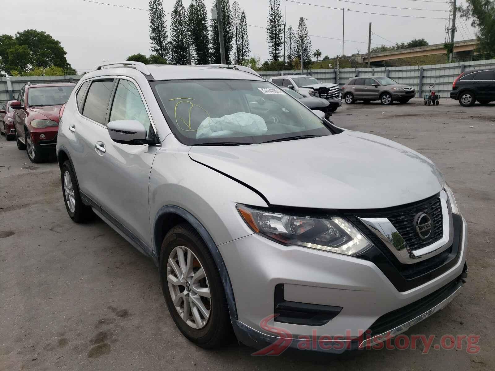 KNMAT2MT8JP599489 2018 NISSAN ROGUE