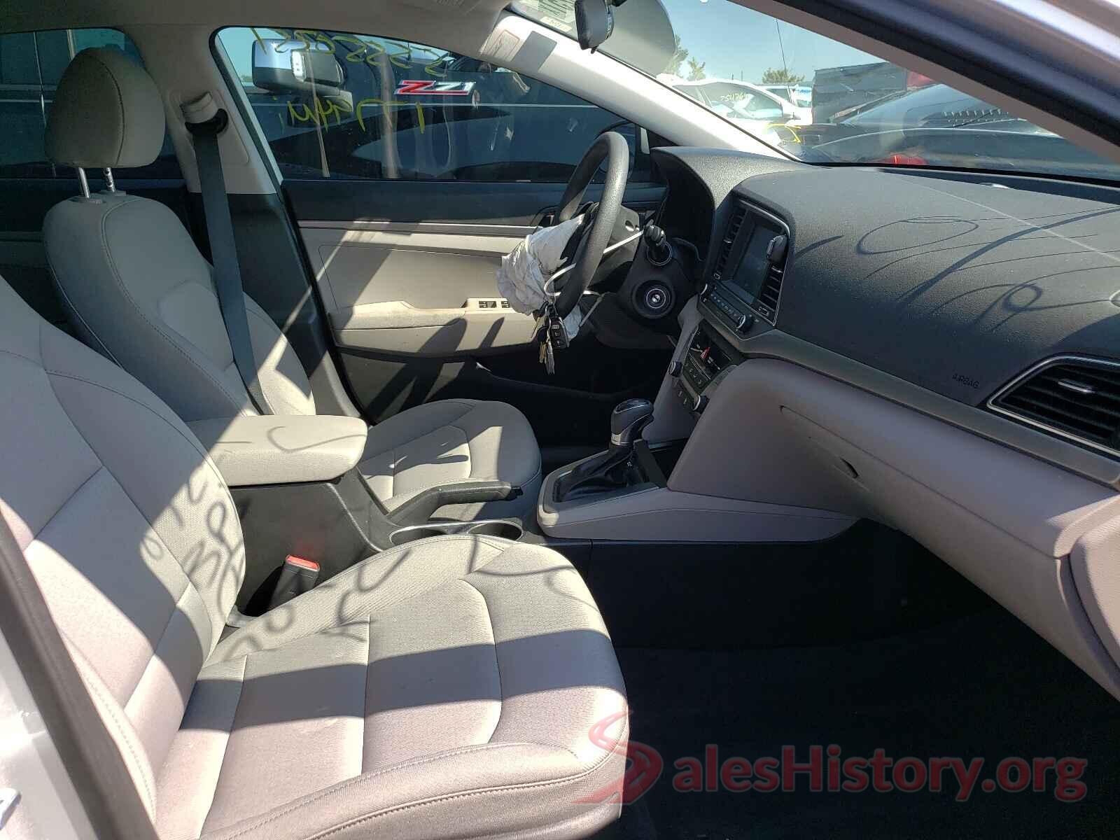 5NPD74LF9JH382697 2018 HYUNDAI ELANTRA