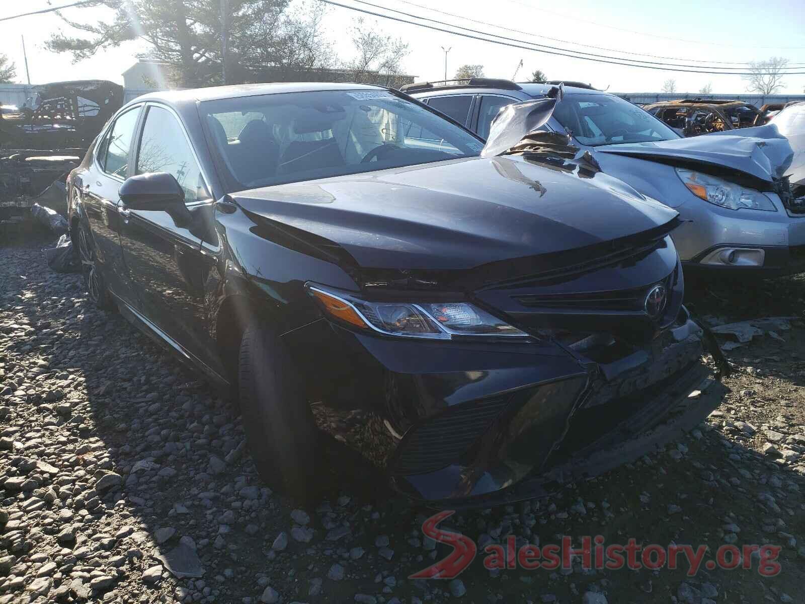 4T1B11HK2JU528789 2018 TOYOTA CAMRY