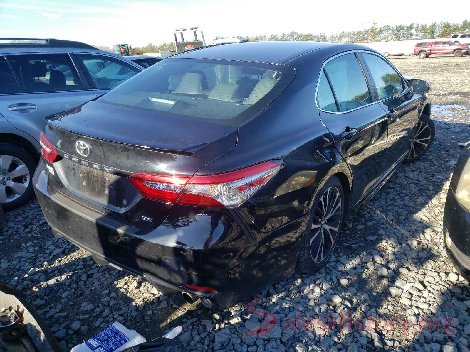 4T1B11HK2JU528789 2018 TOYOTA CAMRY