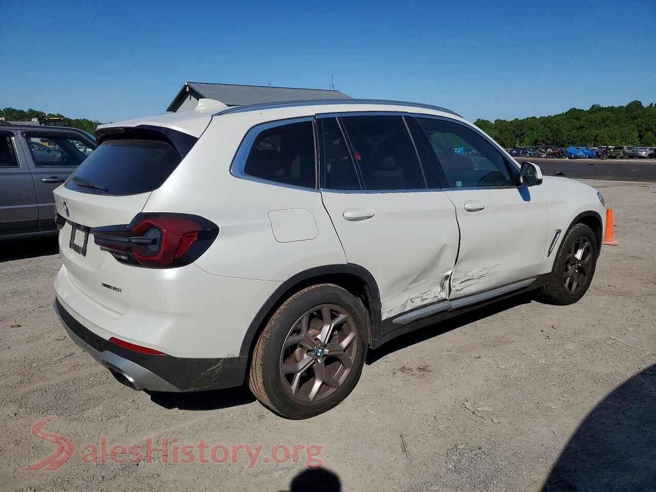 2022 BMW X3 VIN 5UX53DP04N9L84229, right side view