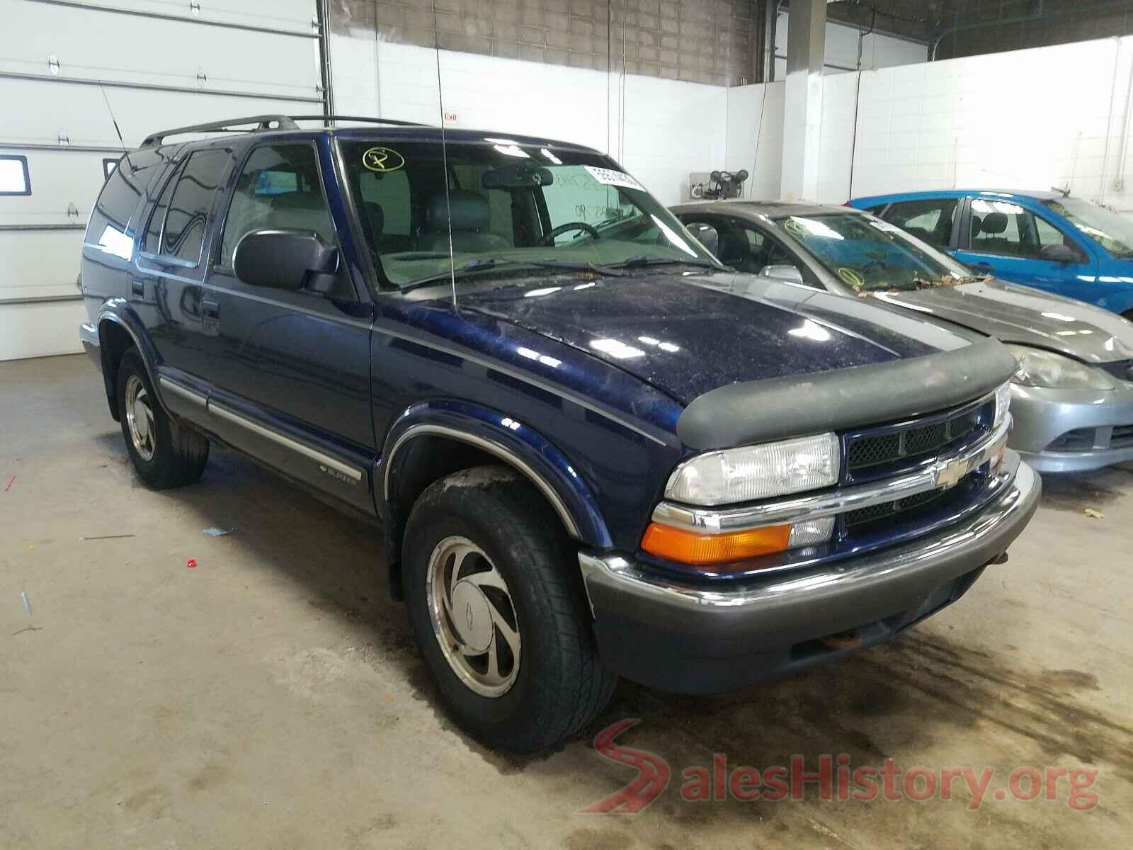 1GNDT13W112109465 2001 CHEVROLET BLAZER