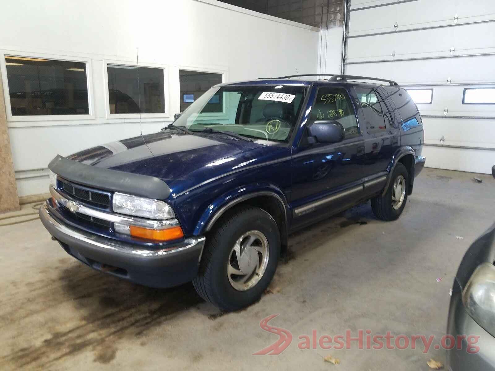 1GNDT13W112109465 2001 CHEVROLET BLAZER