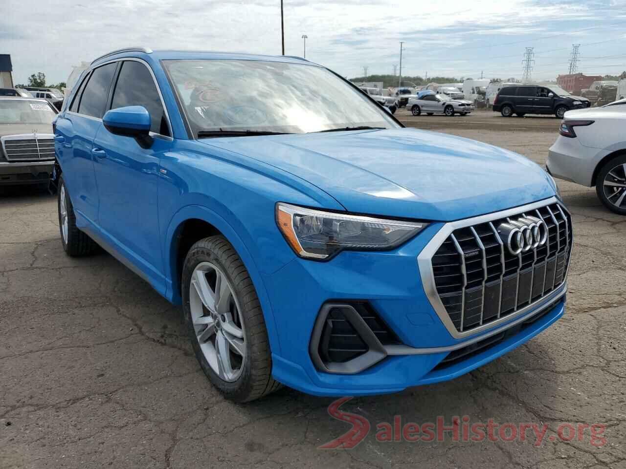 WA1DECF30K1085127 2019 AUDI Q3