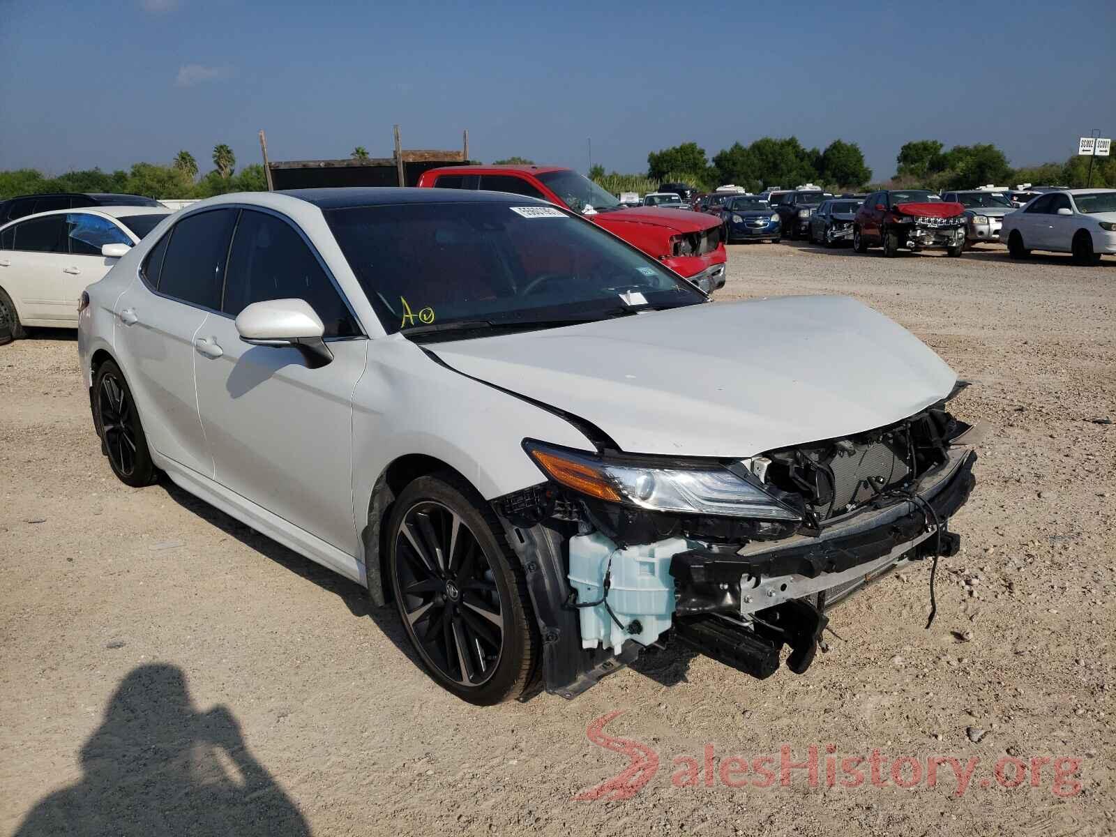 4T1B61HK5JU668997 2018 TOYOTA CAMRY