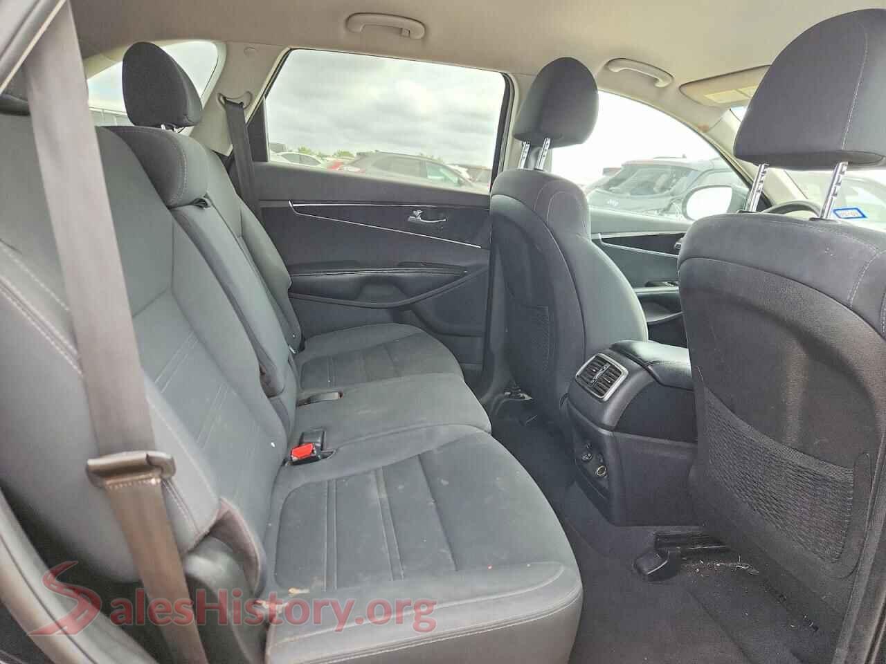 2019 KIA SORENTO VIN 5XYPG4A39KG463522, VIN plate