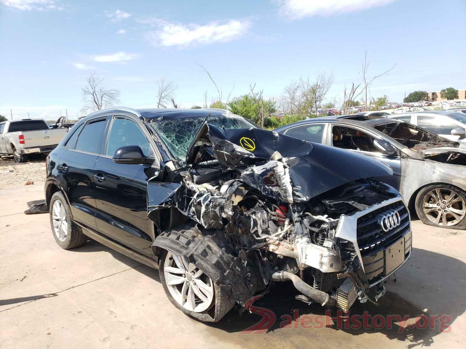 WA1BCCFS8JR015296 2018 AUDI Q3