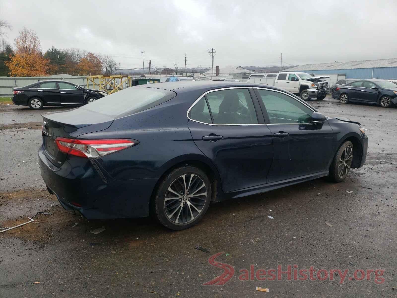 4T1B11HK7JU560928 2018 TOYOTA CAMRY