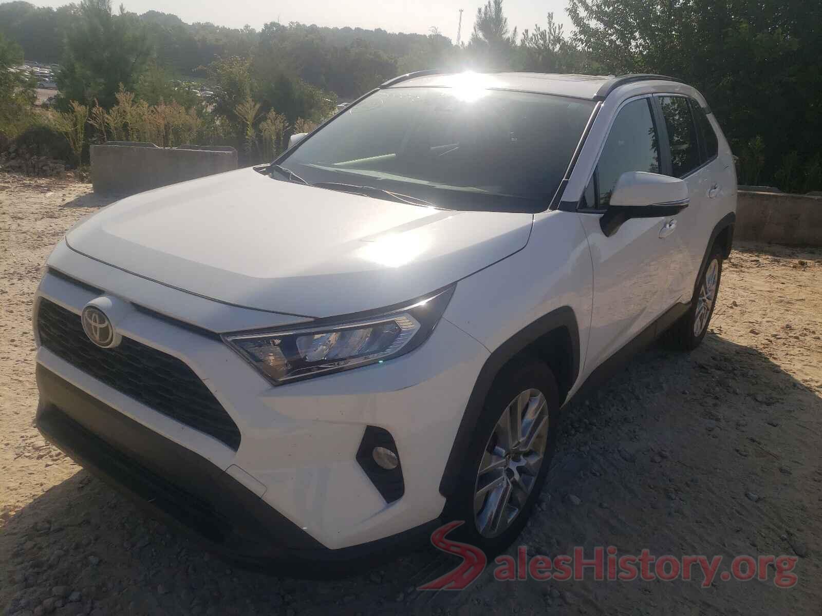 JTMC1RFVXKD032807 2019 TOYOTA RAV4