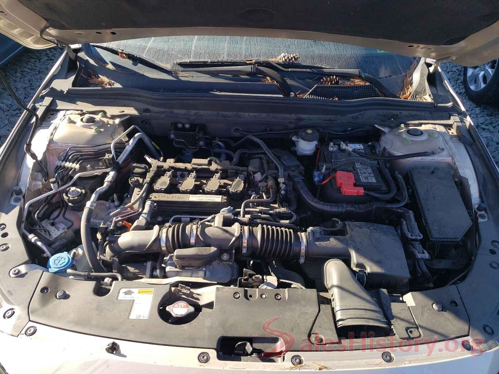 1HGCV1F17JA044577 2018 HONDA ACCORD